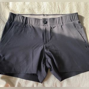 Under Armour HeatGear Black Shorts - Size 6
